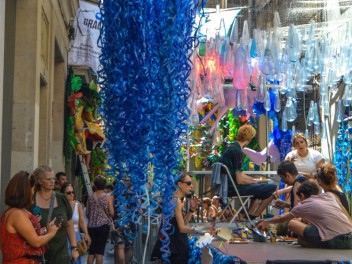 Фотоотчёт: Улица Хесус (carrer Jesús) Спасите джунгли (Selva’m) - Феста Майор де Грасиа 2023 (Festa Major de Gràcia 2023)