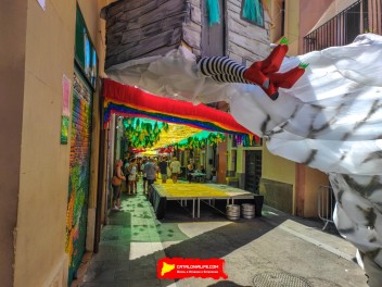 Фотоотчёт: Улица Фратернитат де Дальт (carrer Fraternitat de Dalt) Фратерния Оз (Fratern d’OZ) - Феста Майор де Грасиа 2023 (Festa Major de Gràcia 2023)