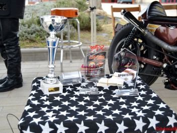 Праздник в честь Сан Антонио в Англесе (Anglès) 2017: выставка мотоциклов 