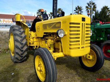 Праздник в честь Сан Антонио в Англесе (Anglès) 2017:выставка машин,тракторов