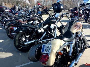Праздник в честь Сан Антонио в Англесе (Anglès) 2017: выставка мотоциклов 