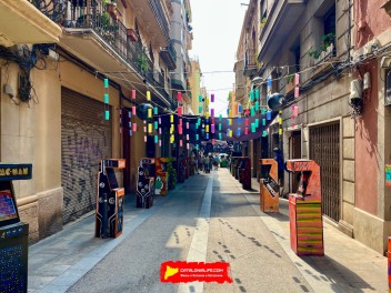 Улица Берга (Carrer de Berga) — «Бергатрон» (Bergatron) — Феста Майор де Грасиа 2025 (Festa Major de Gràcia 2025)
