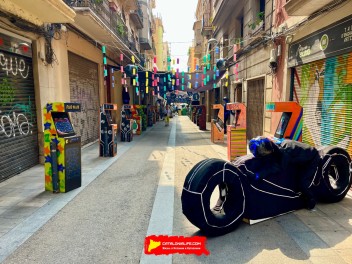 Улица Берга (Carrer de Berga) — «Бергатрон» (Bergatron) — Феста Майор де Грасиа 2025 (Festa Major de Gràcia 2025)