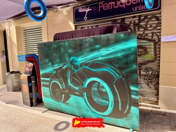 Улица Берга (Carrer de Berga) — «Бергатрон» (Bergatron) — Феста Майор де Грасиа 2025 (Festa Major de Gràcia 2025)