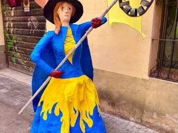 Улица Прогрес (Carrer del Progrés) — «ПрогреФок» (Progrefoc) — Феста Майор де Грасиа 2025 (Festa Major de Gràcia 2025)