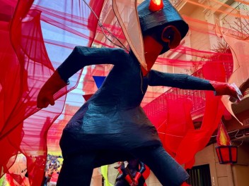 Улица Прогрес (Carrer del Progrés) — «ПрогреФок» (Progrefoc) — Феста Майор де Грасиа 2025 (Festa Major de Gràcia 2025)