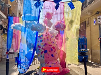 Улица Пуйгмарти (Carrer de Puigmartí) — «Внутри разума художника» (Dins la ment de l’artista) — Феста Майор де Грасиа 2025 (Festa Major de Gràcia 2025)