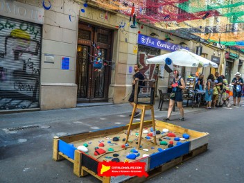 Пласета де Сант Микель (Placeta de Sant Miquel i Rodalies): «МироГрасия» — дань уважения Жоану Миро. (‘MiróGràcia’. Un homenatge a Joan Miró.) - Феста Майор де Грасиа 2024 (Festa Major de Gràcia 2024)
