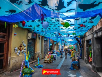 Улица Берга (Carrer de Berga): «Подводный мир» — прогулка по морскому дну (‘El fons del mar’. Un passeig pel fons marí) - Феста Майор де Грасиа 2024 (Festa Major de Gràcia 2024)
