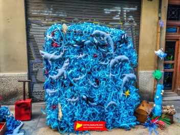Улица Берга (Carrer de Berga): «Подводный мир» — прогулка по морскому дну (‘El fons del mar’. Un passeig pel fons marí) - Феста Майор де Грасиа 2024 (Festa Major de Gràcia 2024)