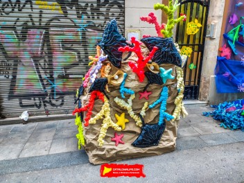 Улица Берга (Carrer de Berga): «Подводный мир» — прогулка по морскому дну (‘El fons del mar’. Un passeig pel fons marí) - Феста Майор де Грасиа 2024 (Festa Major de Gràcia 2024)