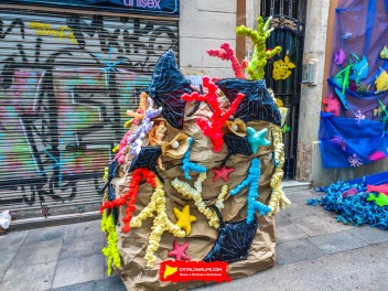 Улица Берга (Carrer de Berga): «Подводный мир» — прогулка по морскому дну (‘El fons del mar’. Un passeig pel fons marí) - Феста Майор де Грасиа 2024 (Festa Major de Gràcia 2024)