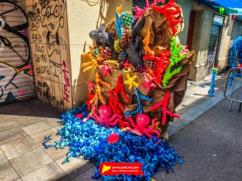 Улица Берга (Carrer de Berga): «Подводный мир» — прогулка по морскому дну (‘El fons del mar’. Un passeig pel fons marí) - Феста Майор де Грасиа 2024 (Festa Major de Gràcia 2024)