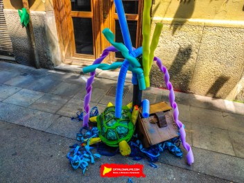 Улица Берга (Carrer de Berga): «Подводный мир» — прогулка по морскому дну (‘El fons del mar’. Un passeig pel fons marí) - Феста Майор де Грасиа 2024 (Festa Major de Gràcia 2024)