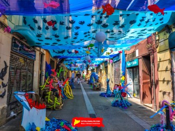 Улица Берга (Carrer de Berga): «Подводный мир» — прогулка по морскому дну (‘El fons del mar’. Un passeig pel fons marí) - Феста Майор де Грасиа 2024 (Festa Major de Gràcia 2024)